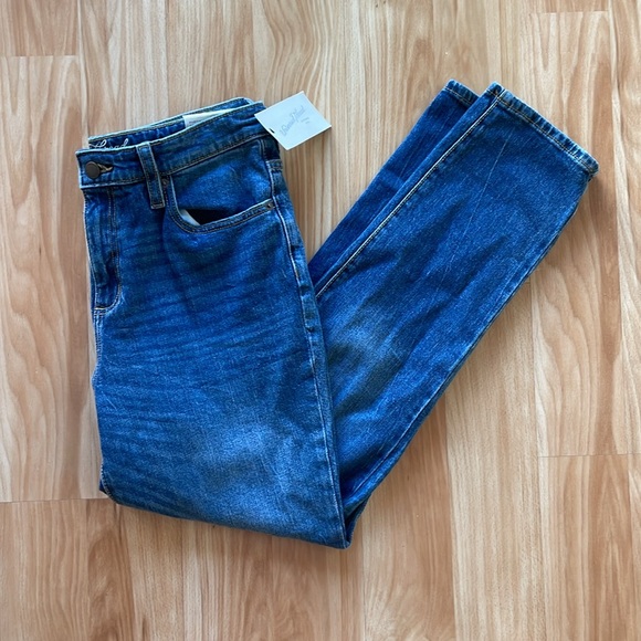 NWT!! UNIVERSAL THREAD // high rise + straight leg jeans // medium blue // soft - Picture 13 of 15